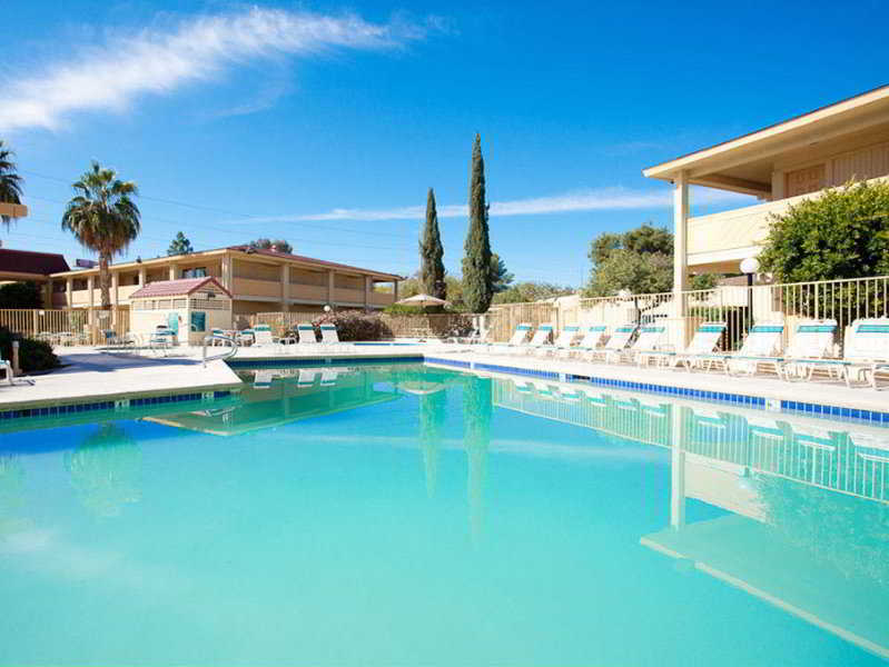 La Quinta Inn By Wyndham Phoenix North Exterior photo